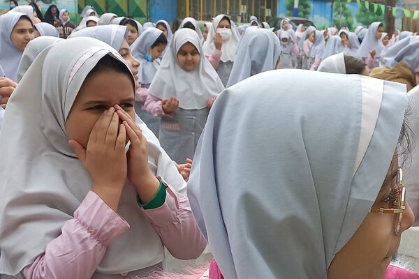 جشن نیمه شعبان و فجر با شور پیشتازان در مدرسه شهید جواد سرافراز