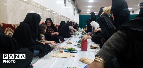 ضیافت افطار در امامزاده سید قاسم روستا ارغا خلیل آباد