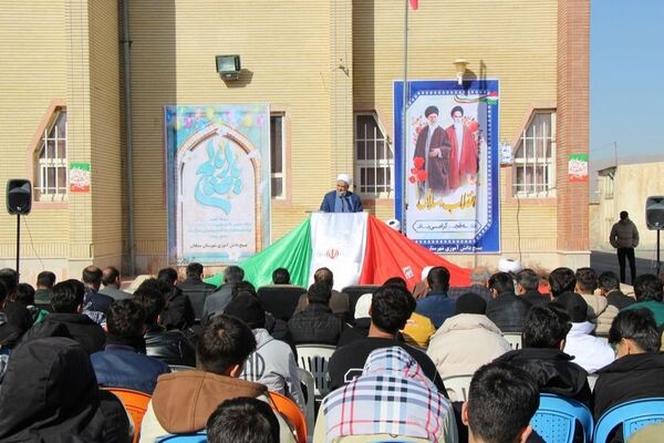 طنین زنگ انقلاب در هنرستان فارابی؛ آغاز شور و جشن دهه فجر در شهرستان سملقان