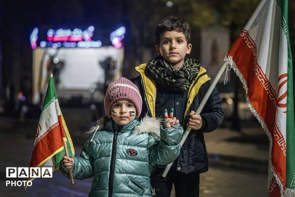 سی و هفتمین موج تجمع مردم فردیس 
