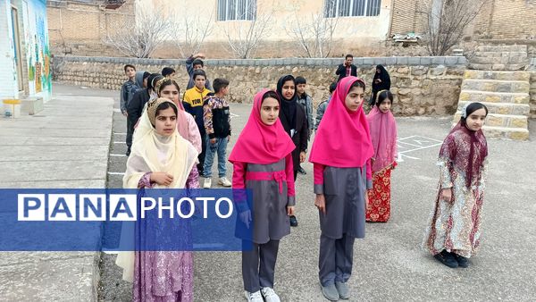 حماسه دانش‌آموزان شهید امامی  میانکوه در راهپیمایی ۲۲ بهمن 