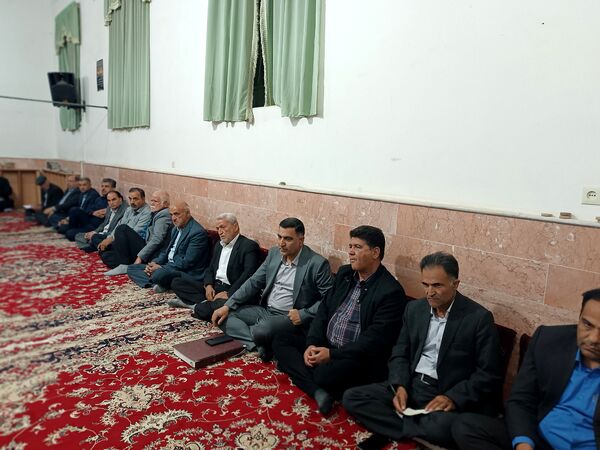 نشست فرماندار با اصناف و بازاریان گناباد 