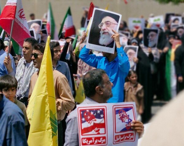 راهپیمایی خشم و نصر در بندرعباس