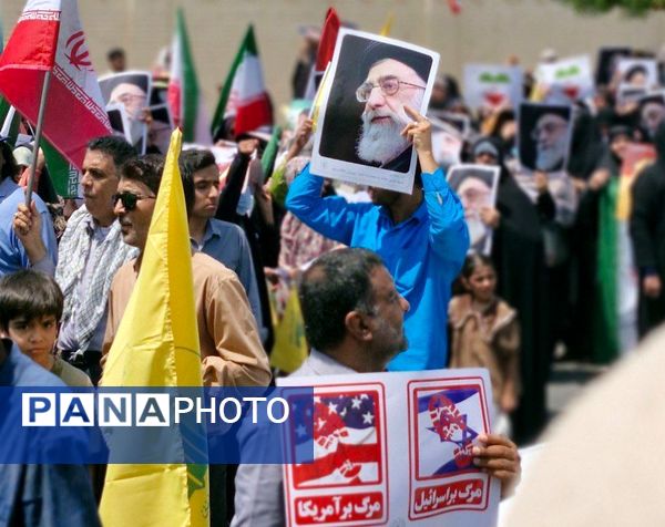 راهپیمایی خشم و نصر در بندرعباس