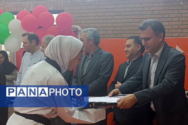 اختتامیه طرح میدان پویا در هنرستان هاجر نصیر‌آباد 