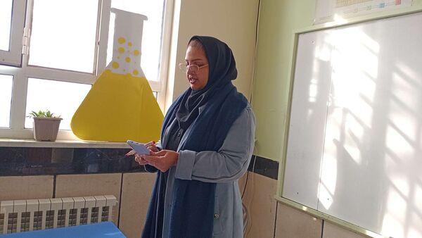جلسه توجیهی معرفی تیپ های شخصیتی در دبیرستان مادرمهربان خلیل آباد