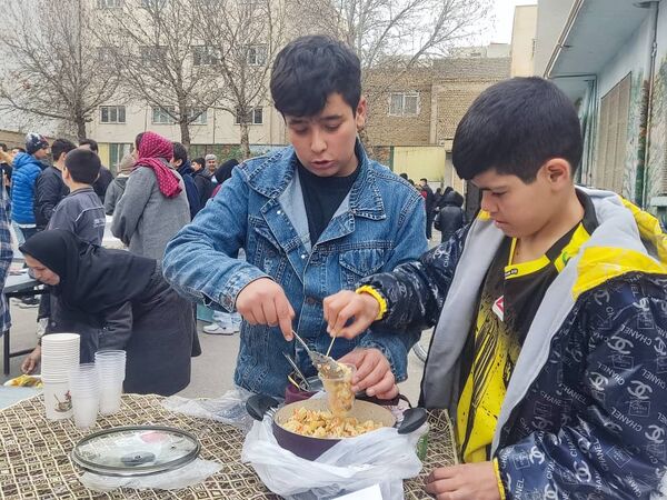 برپایی بازارچه دانش‌آموزی به‌مناسبت عید مبعث 