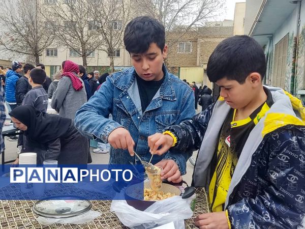 برپایی بازارچه دانش‌آموزی به‌مناسبت عید مبعث 