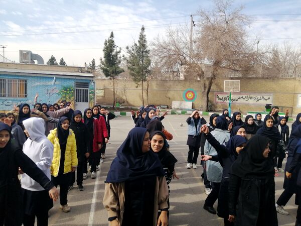 اجرای طرح همنوا در دبیرستان دخترانه نوید ناحیه پنج مشهد