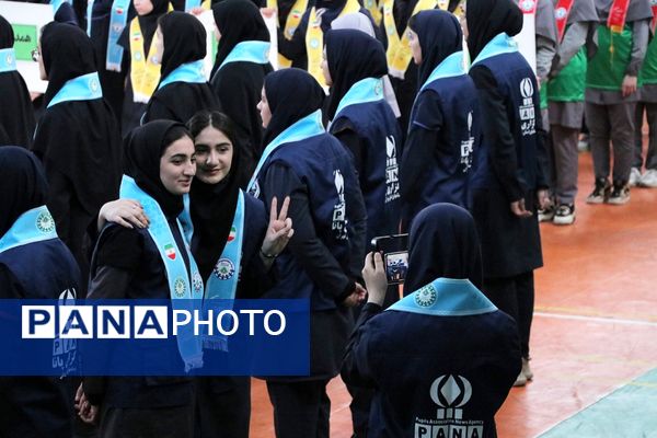 همایش «یاوران انقلاب» در بهارستان‌دو