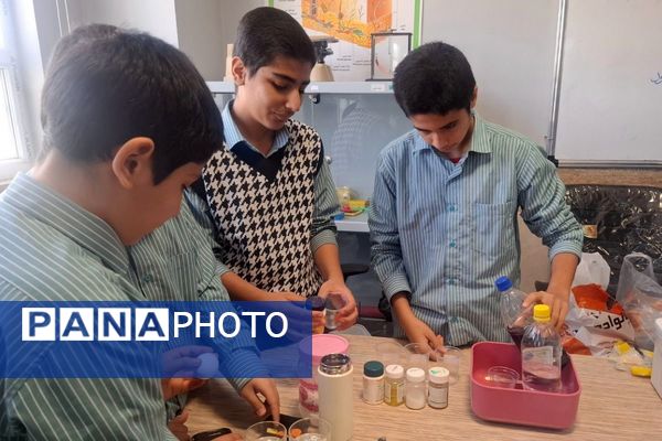 برگزاری مسابقات و درخشش نخبگان جوان در رقابت علمی دبیرستان هیات امنایی مقربی