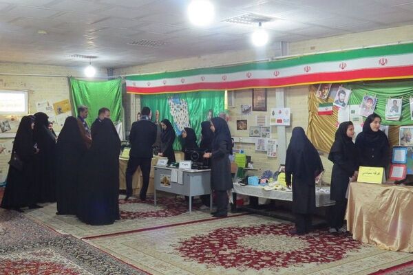 فجر دانش آموزی در قلبِ ری