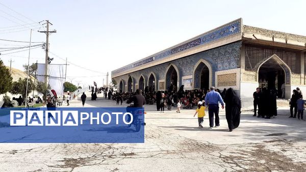 حزن عاشورایی در گلزار شهدای سیدمحمد کازرون