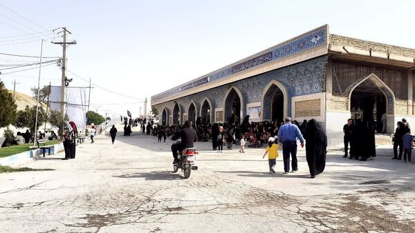 حزن عاشورایی در گلزار شهدای سیدمحمد کازرون