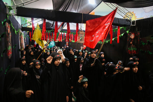 عزاداری کودکان هیات «زیر گنبد طلا» برای دختر سه ساله امام حسین(ع)
