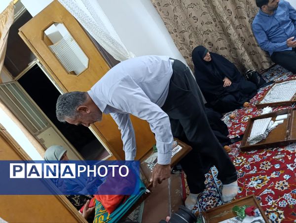 دیدار با خانواده شهدا در خلیل آباد