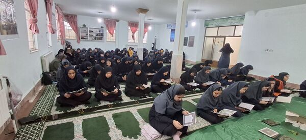 برپایی سفره افطاری در خوابگاه فضیلت فاروج