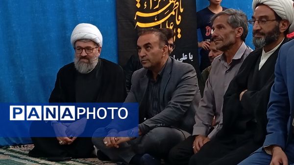 نماز جمعه شهر بن با حضور خانواده بزرگ آموزش و پرورش 