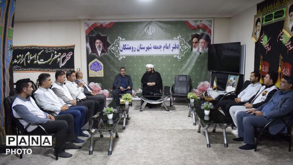 دیدار مدیر و کارکنان اداره بهزیستی رومشکان با فرماندار و امام جمعه