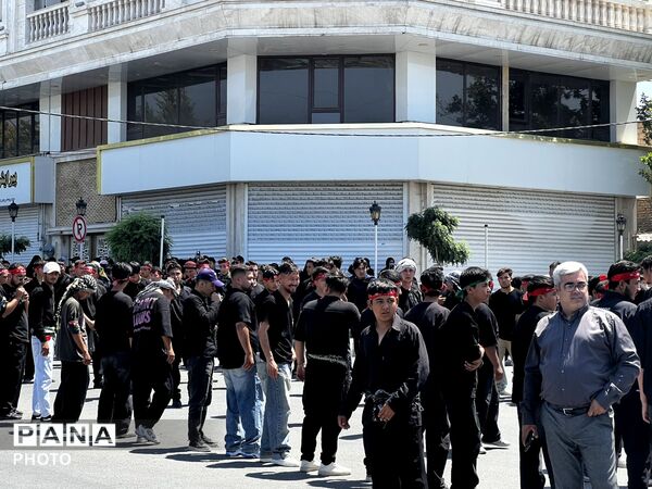 عزاداری پرشور ظهر عاشورا در شهرک ینگی امام