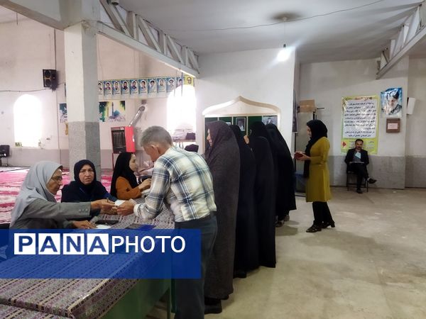 انتخابات چهاردهمین دوره ریاست‌جمهوری در مسجد جامع شهر