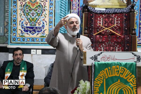 هم‌نوایی پیشتازان و خادمان رضوی در آیین پرچم‌گردانی میلاد امام رضا(ع) در ایلخچی