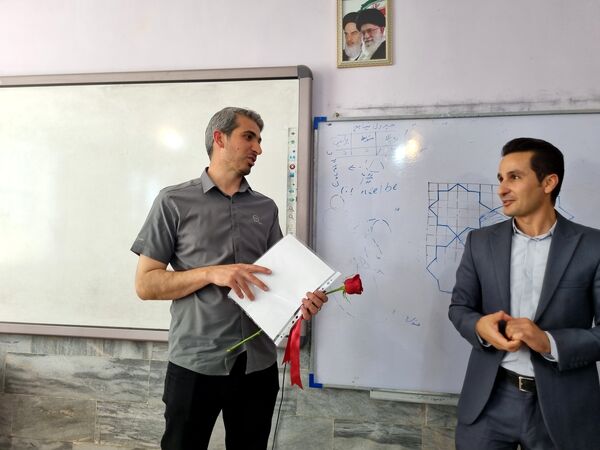 تقدیر از معلمان دبیرستان نمونه دولتی پژوهش آشخانه