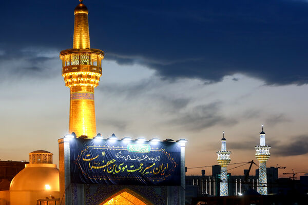 حال و هوای حرم مطهر رضوی در شب شهادت امام کاظم علیه السلام