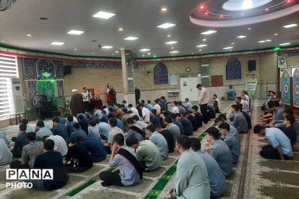 برپایی نماز جماعت در مدارس ناحیه دو شهرری 