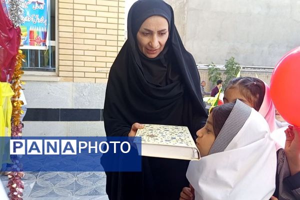 شکوفه‌های لبخند در لردگان نوید سالی پربار در مدارس نیایش و مهرآفرین