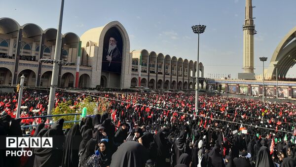  تهران در سوگِ رهبر شهید ایستاد