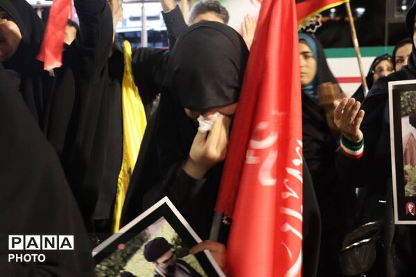 میدان ساعت تبریز میزبان اجتماع پرشور مردم آذربایجان شرقی در مراسم شام غریبان «آقای شهید ایران»