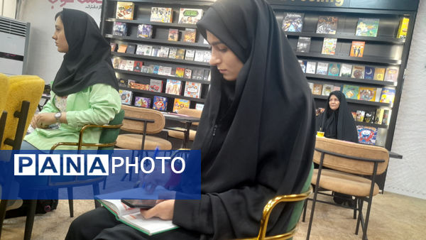 حضور مشاور معاون رئیس جمهور در مرکز «حس خوب» قم