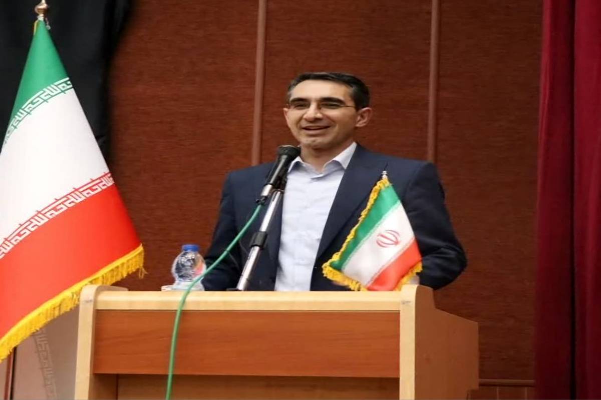 آماده‌ایم که پای صحبت‌های معلمان، دانش‌آموزان و اولیا بنشینیم