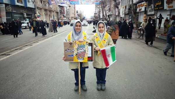 راهپیمایی 22 بهمن در مه ولات 