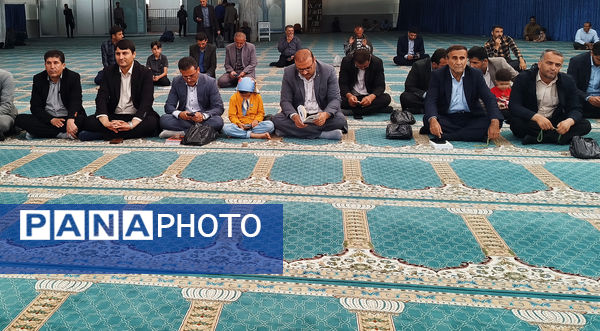 گرامیداشت روز معلم در نماز جمعه لردگان 