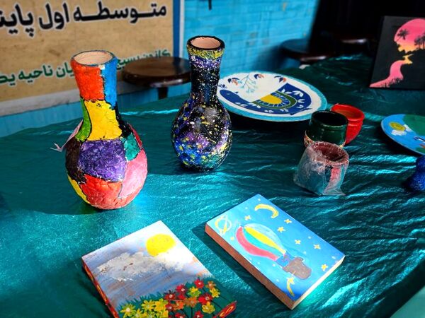 برگزاری رویداد "هفته ماها" در دبیرستان پاینده اهواز