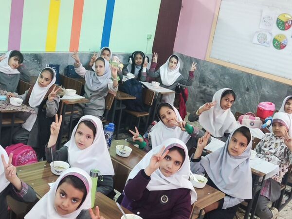 مراسم روز دانش آموز در دبستان دخترانه نرجس یک