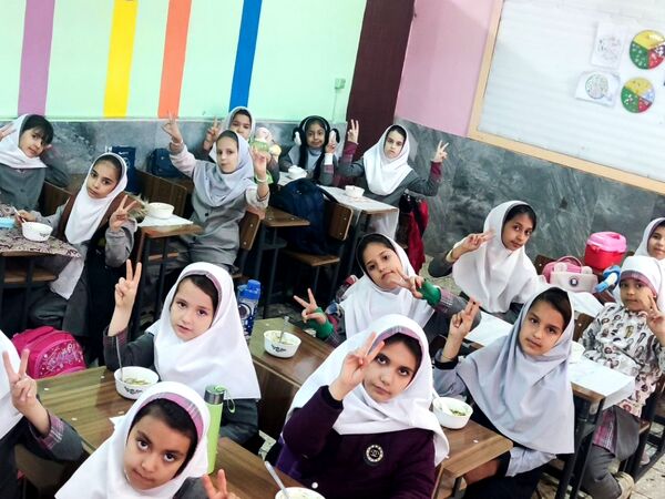 مراسم روز دانش آموز در دبستان دخترانه نرجس یک