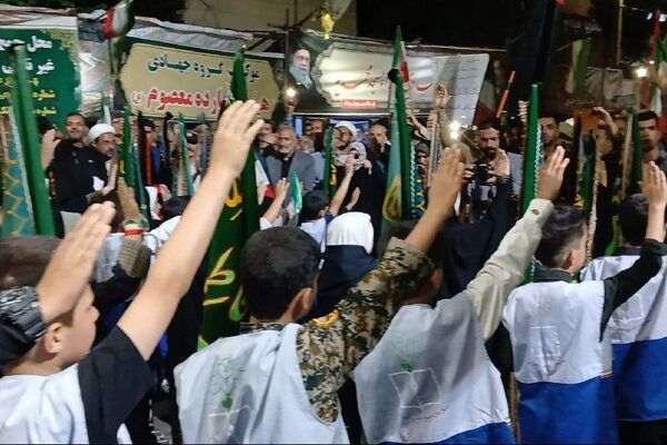مردم نهاوند با حضور پرشور، یاد امام خمینی(ره) را زنده نگه داشتند