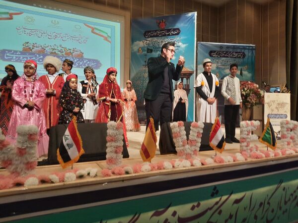 آیین نکوداشت دانش‌آموختگان بین‌المللی دانشگاه‌های ایران در دانشگاه شیراز