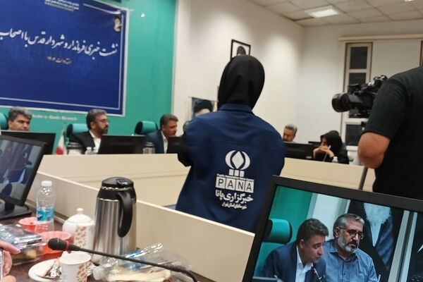 نشست خبری فرمانداری  شهرستان قدس با اصحاب رسانه در هفته دولت و خبرنگاری
