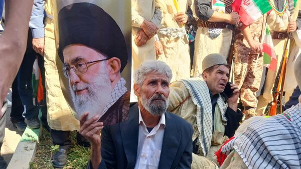 ۱۳ آبان؛ روز تجلیل از آگاهی، فداکاری و نقش‌آفرینی نسل جوان ایران