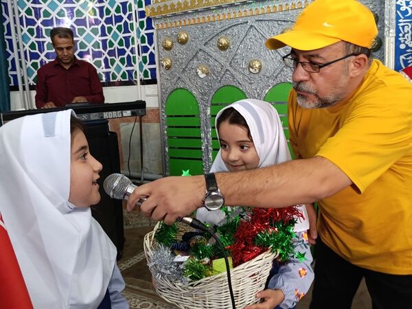 رنگین‌کمان شادی و علم در جشن شکوفه‌های کلاس اولی یزدانی