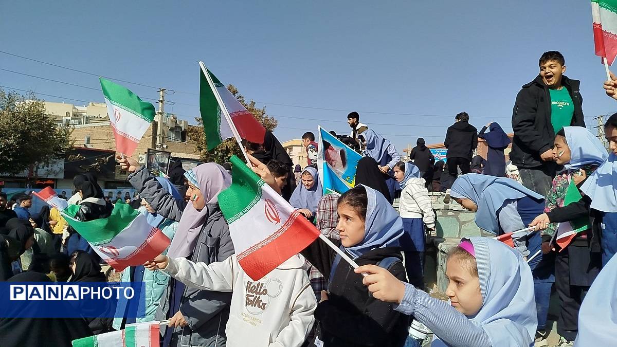 گرامیداشت روز دانش‌آموز همزمان با 13 آبان‌ در فردیس  