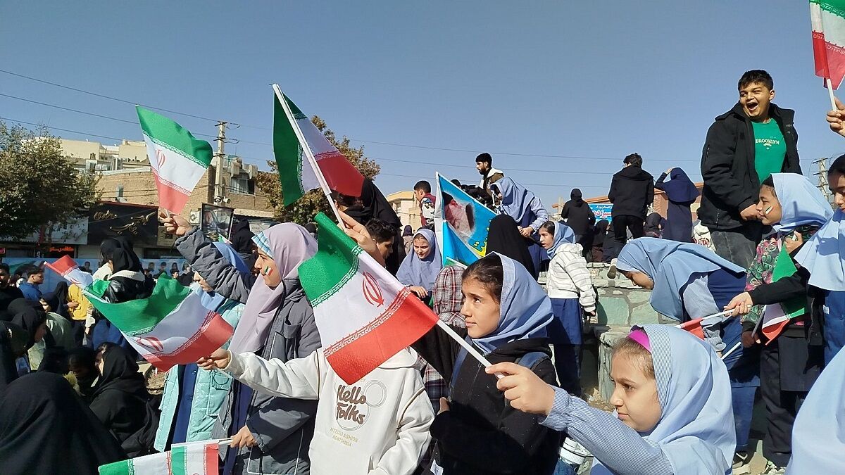 گرامیداشت روز دانش‌آموز همزمان با 13 آبان‌ در فردیس  