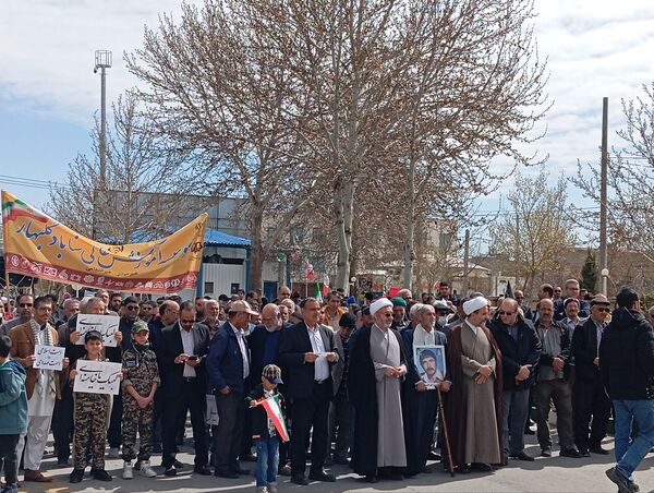 راهپیمایی با‌شکوه روز قدس با حضور فرهنگیان گلبهار 