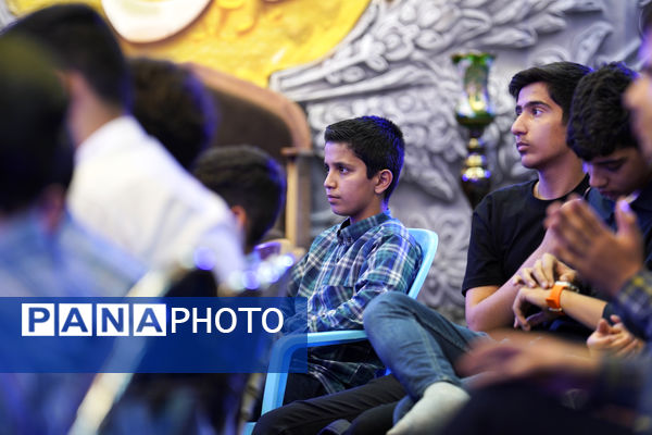 گردهمایی بزرگ ارکان هیات‌های دانش‌آموزی مدارس شهر تهران در حسینیه عشاق 