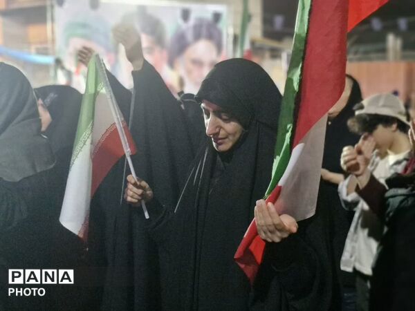 اجتماع مردمی حامیان انقلاب اسلامی در گلوگاه