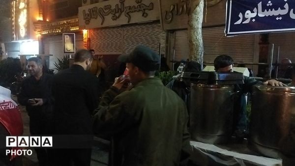 گذری بر فعالیت موکب مردمی شهید مصطفی صدر زاده در بیست و دومین شب از اجتماعات مردمی 